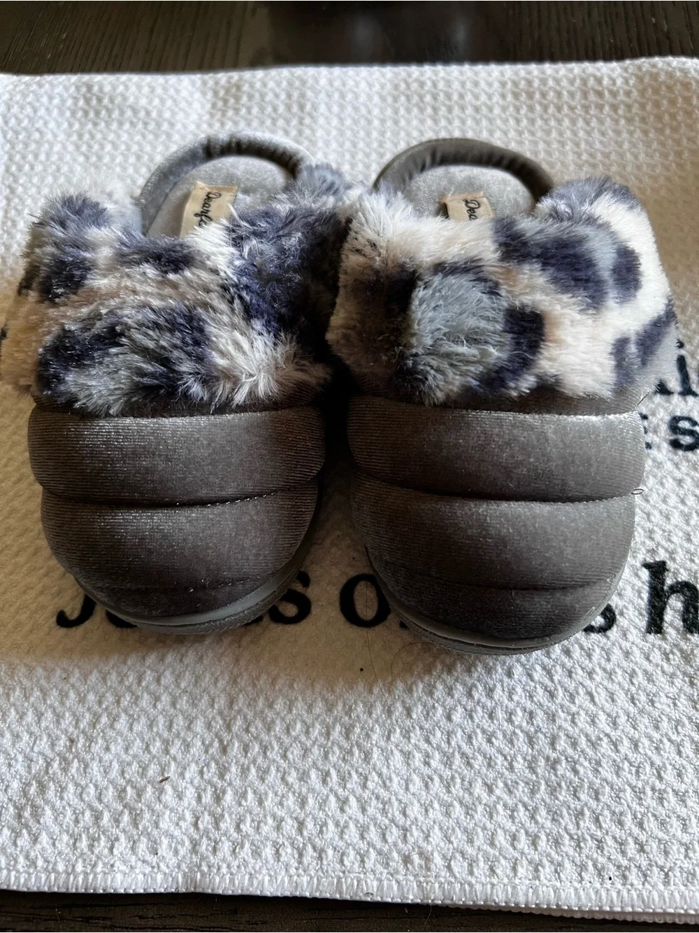 dearfoams Kids Gray Faux-Fur Clog Slippers with Patterned Trim